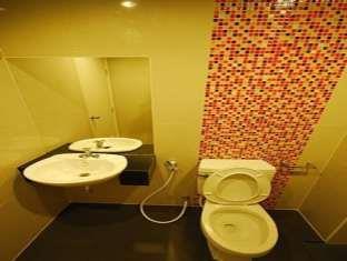 Aparthotel Baan Mina à Bangkok Extérieur photo